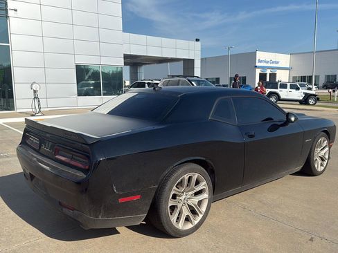 Used 2020 Dodge Challenger R/T RWD image 2