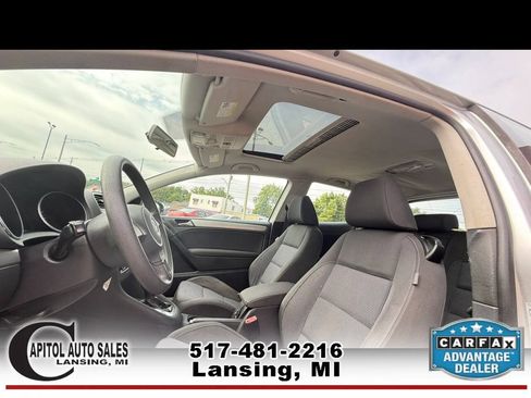 Used 2012 Volkswagen Golf 2-Door FWD image 13