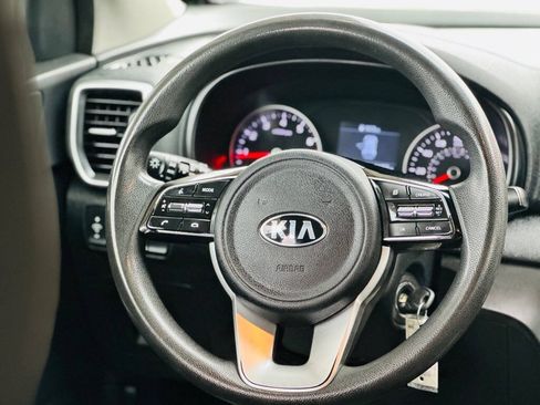 Used 2020 Kia Sportage LX AWD/4WD image 13