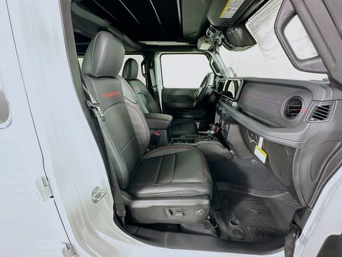 New 2026 Jeep Wrangler Unlimited Rubicon image 36