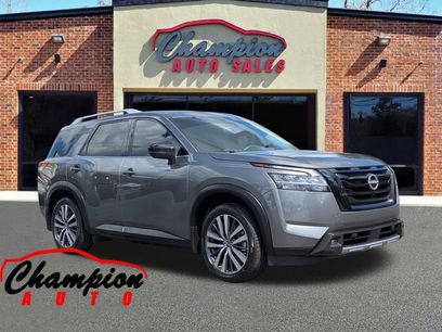 Used 2022 Nissan Pathfinder SL w/ SL Premium Package