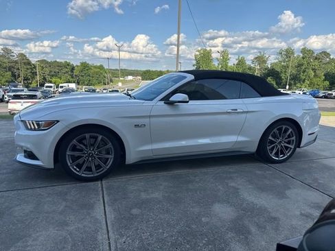 Used 2017 Ford Mustang GT Premium w/ Equipment Group 401A RWD image 4