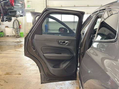 Used 2025 Volvo XC60 B5 Plus w/ Climate Package image 34