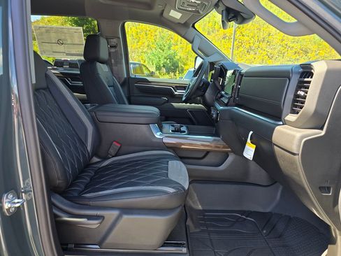New 2025 Chevrolet Silverado 2500 LT w/ Trail Boss Package AWD/4WD image 27
