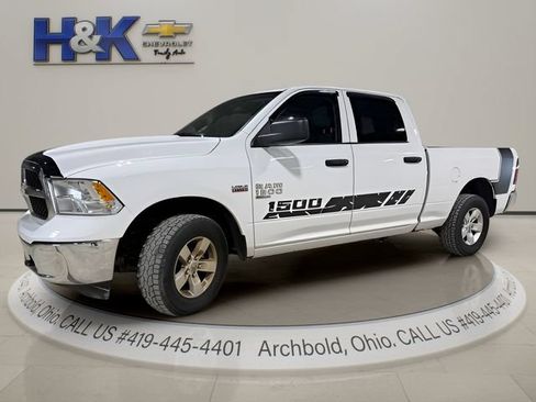 Used 2022 RAM 1500 Classic SLT w/ Protection Group AWD/4WD image 5