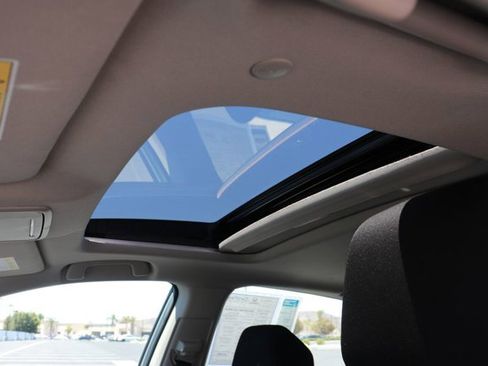 Certified 2025 Honda Accord SE image 25
