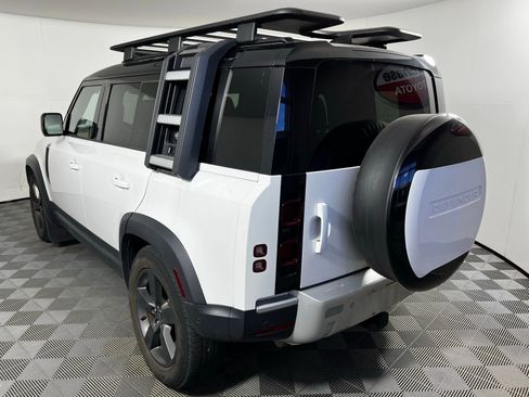 Used 2023 Land Rover Defender 110 S AWD/4WD image 7