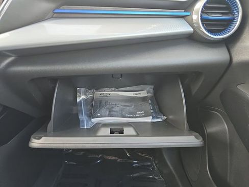 Used 2025 Chevrolet Trax LT w/ Driver Confidence Package image 29