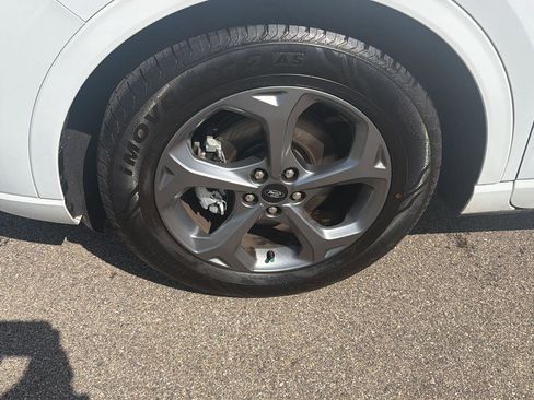 Used 2023 Ford Escape ST-Line w/ Tech Pack #1 FWD image 9