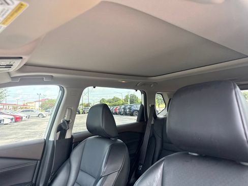 Used 2021 Nissan Rogue SV w/ Premium Package FWD image 10