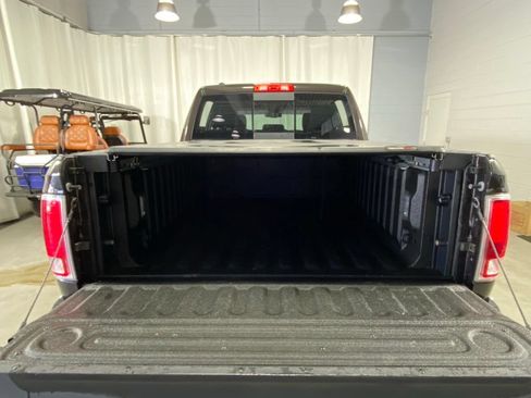 Used 2017 RAM 1500 Laramie AWD/4WD image 28