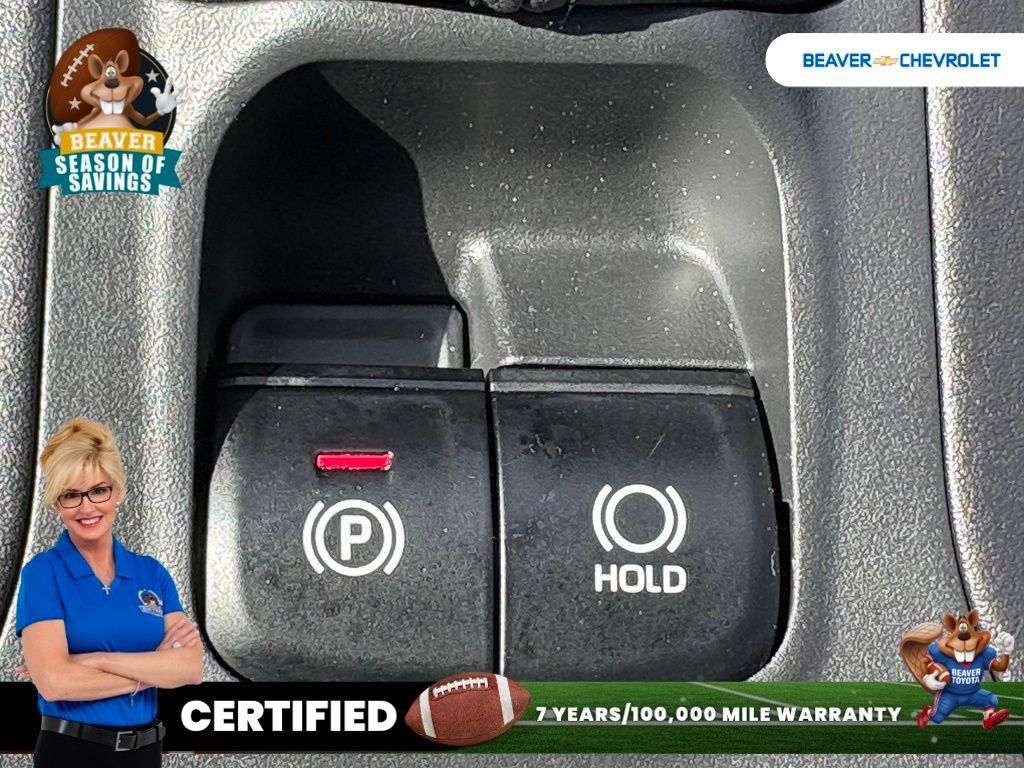 Used 2025 Toyota Corolla Cross LE FWD image 33