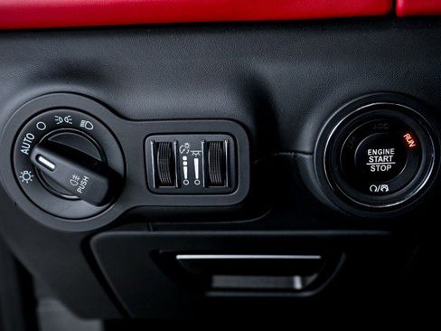 Used 2022 Maserati Ghibli Modena image 43