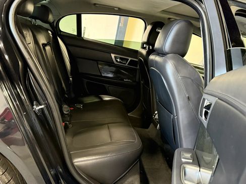 Used 2014 Jaguar XF R RWD image 12