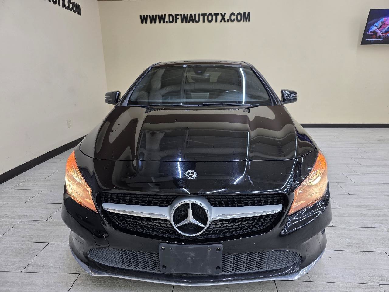 Used 2018 Mercedes-Benz CLA 250 4MATIC image 3