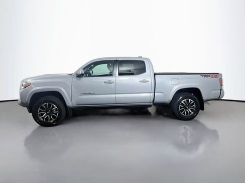 Used 2020 Toyota Tacoma TRD Sport w/ Technology Package AWD/4WD image 6