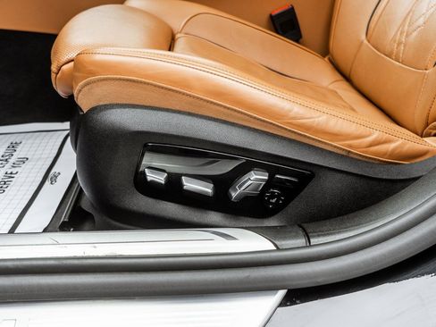 Used 2022 BMW 750i xDrive w/ Executive Package image 40