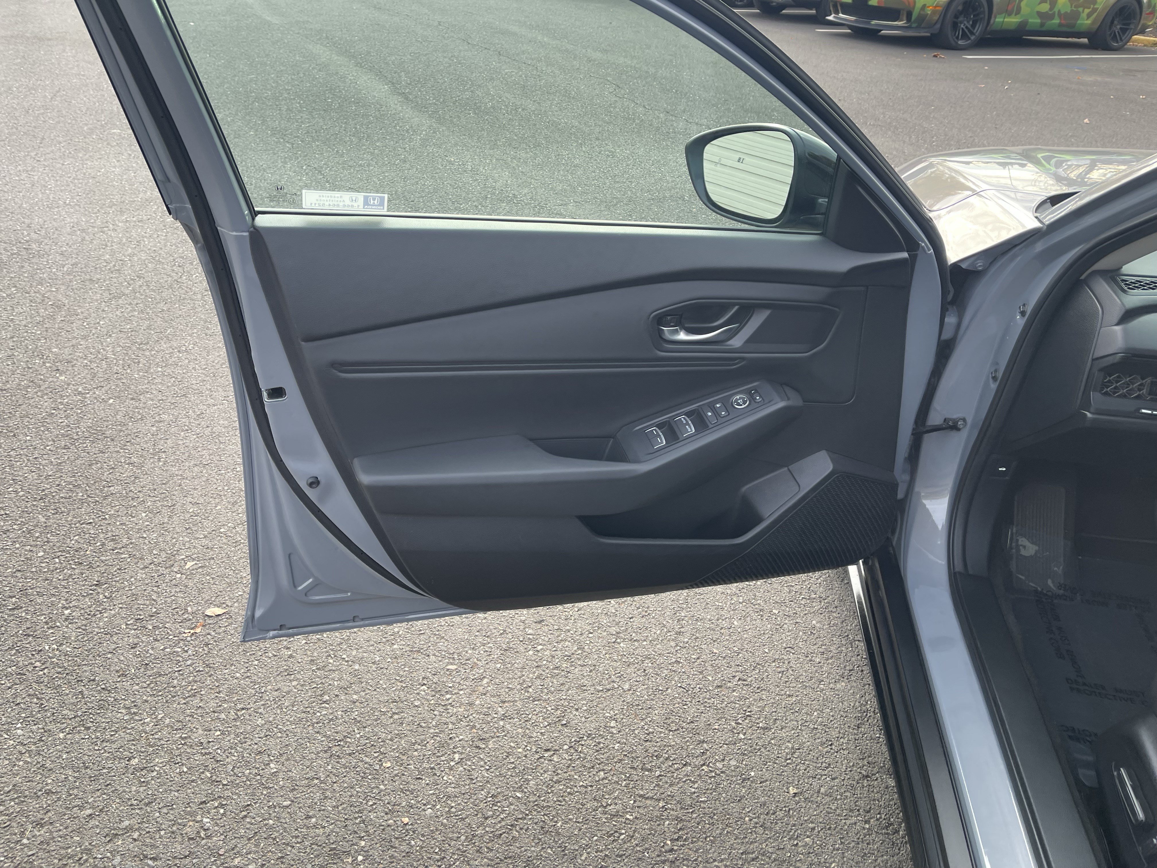 Used 2025 Honda Accord SE image 17
