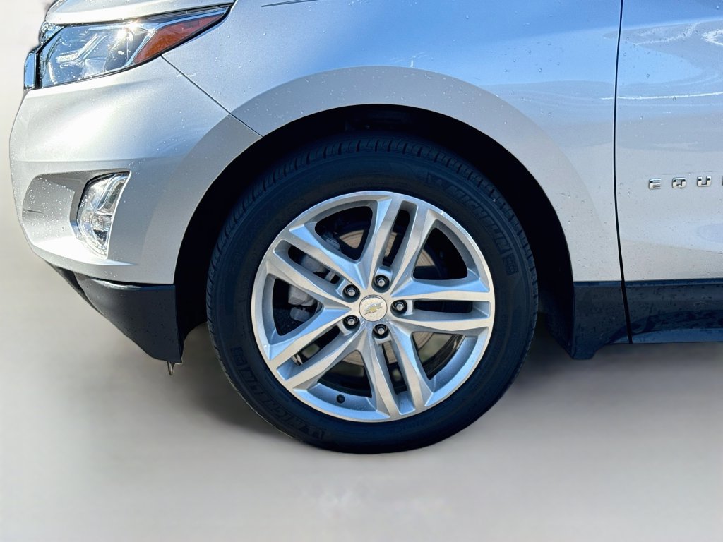 Used 2018 Chevrolet Equinox Premier w/ Infotainment II Package AWD/4WD image 9