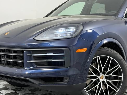 Certified 2026 Porsche Cayenne AWD/4WD image 12