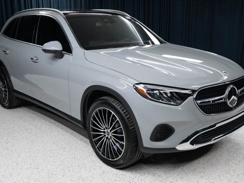 New 2027 Mercedes-Benz GLC 300 image 3