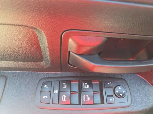 Used 2023 RAM 1500 Tradesman w/ Chrome Appearance Group RWD image 26
