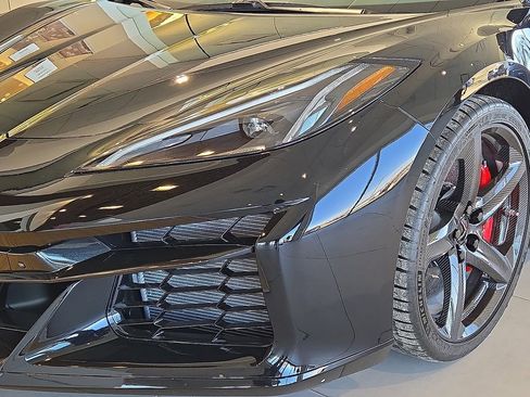 Used 2023 Chevrolet Corvette Z06 w/ Battery Protection Package image 8