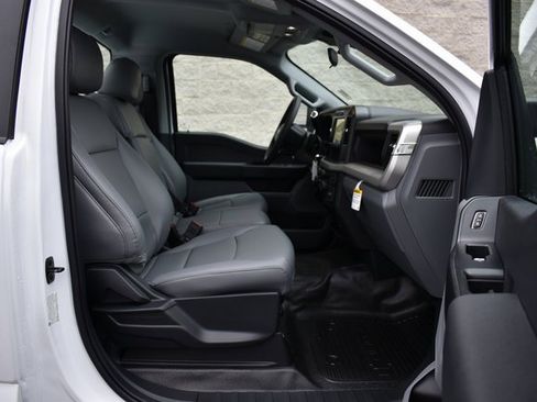 New 2025 Ford F350 XL w/ XL Chrome Package image 11