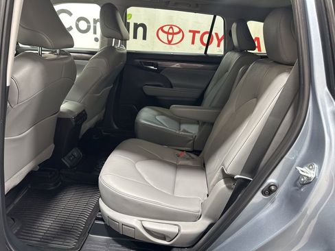 Used 2024 Toyota Highlander Platinum image 20