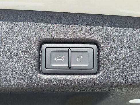 New 2025 Audi Q5 Premium image 13