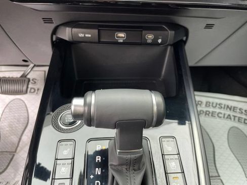 Used 2023 Kia Niro FWD image 16