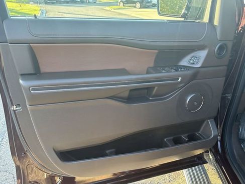 Used 2024 Ford Expedition King Ranch image 22