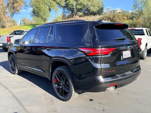 Used 2022 Chevrolet Traverse Premier w/ Redline Edition image 8