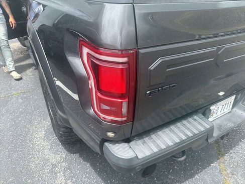 Used 2018 Ford F150 Raptor w/ Equipment Group 802A Luxury AWD/4WD image 2