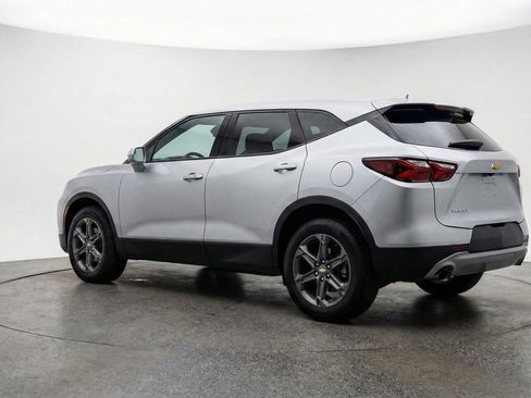 Used 2025 Chevrolet Blazer LT FWD image 6