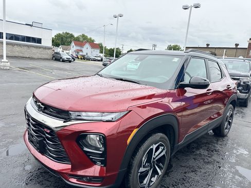 Used 2023 Chevrolet TrailBlazer RS AWD/4WD image 3