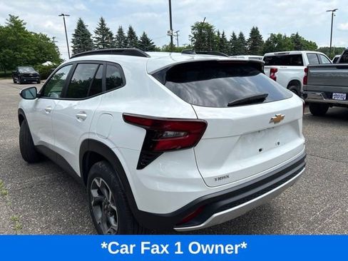 Used 2024 Chevrolet Trax LT FWD image 5