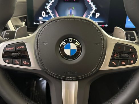 Used 2026 BMW X7 xDrive40i w/ M Sport Package AWD/4WD image 16