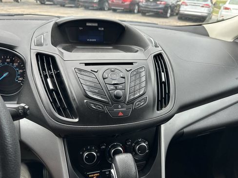 Used 2015 Ford Escape SE FWD image 15