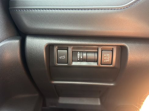 Certified 2025 Subaru Forester Premium AWD/4WD image 29