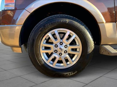 Used 2012 Ford Expedition EL XLT image 10