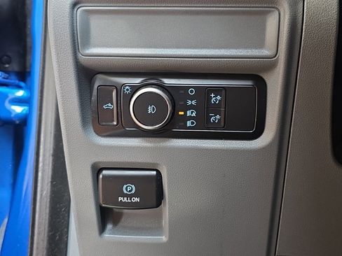 Used 2021 Ford F150 XLT image 16