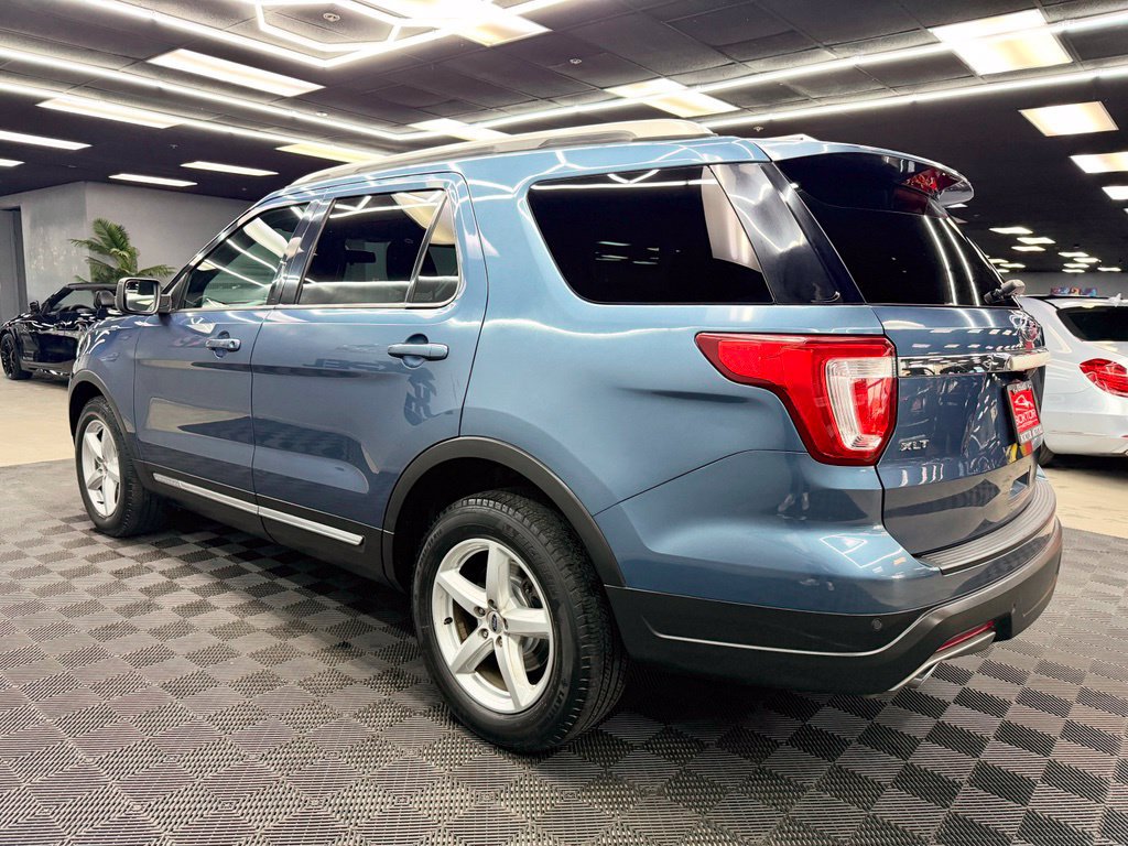 Used 2018 Ford Explorer XLT FWD image 9