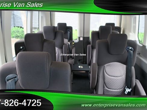 Used 2022 Ford Transit 350 XLT RWD image 2