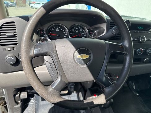 Used 2013 Chevrolet Silverado 2500 W/T AWD/4WD image 13