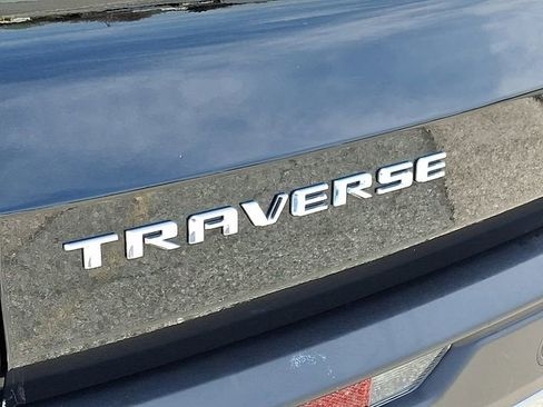 Certified 2025 Chevrolet Traverse LT FWD image 29