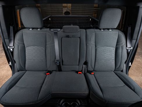 Used 2025 RAM 3500 Big Horn image 34