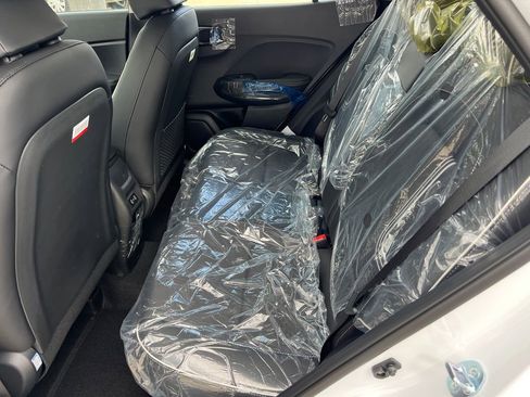 New 2025 Hyundai Venue Limited image 13