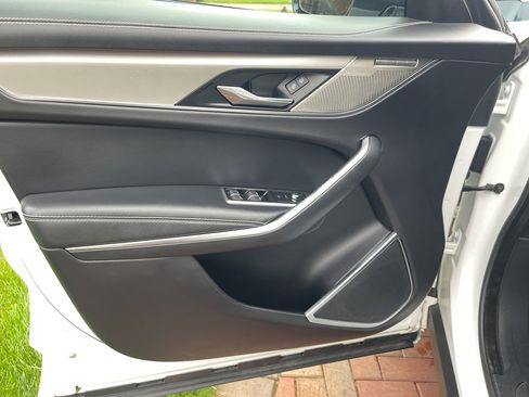 Used 2025 Jaguar F-PACE R-Dynamic S image 18