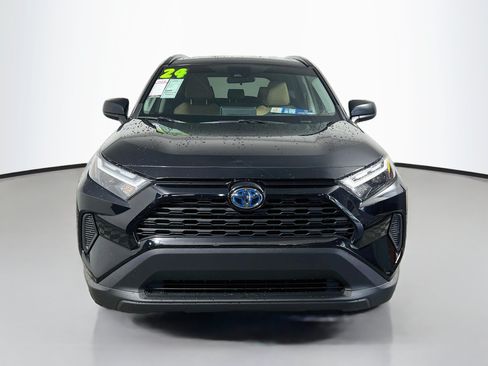 Used 2024 Toyota RAV4 LE AWD/4WD image 11